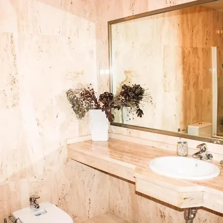 Family In With Pool *