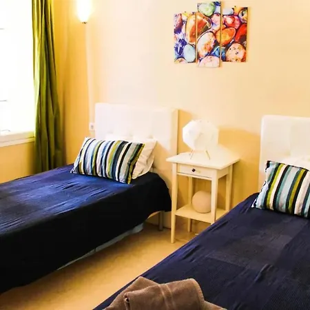 Daire Family In With Pool