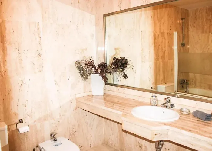 Family In With Pool *