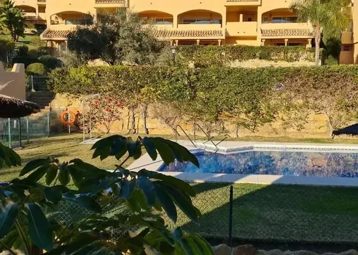 公寓 Family In With Pool
