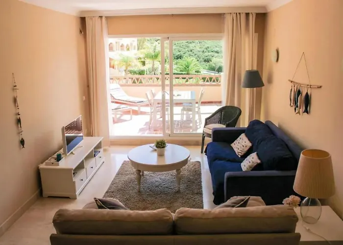 Family In With Pool * ماربيا